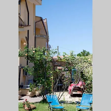 Villino Delle Rose Holiday home Anzio